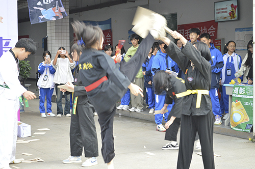 社團(tuán)展風(fēng)采 青春向未來